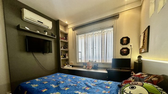 CASA EM COLINA DE LARANJEIRAS