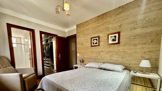 CASA EM COLINA DE LARANJEIRAS